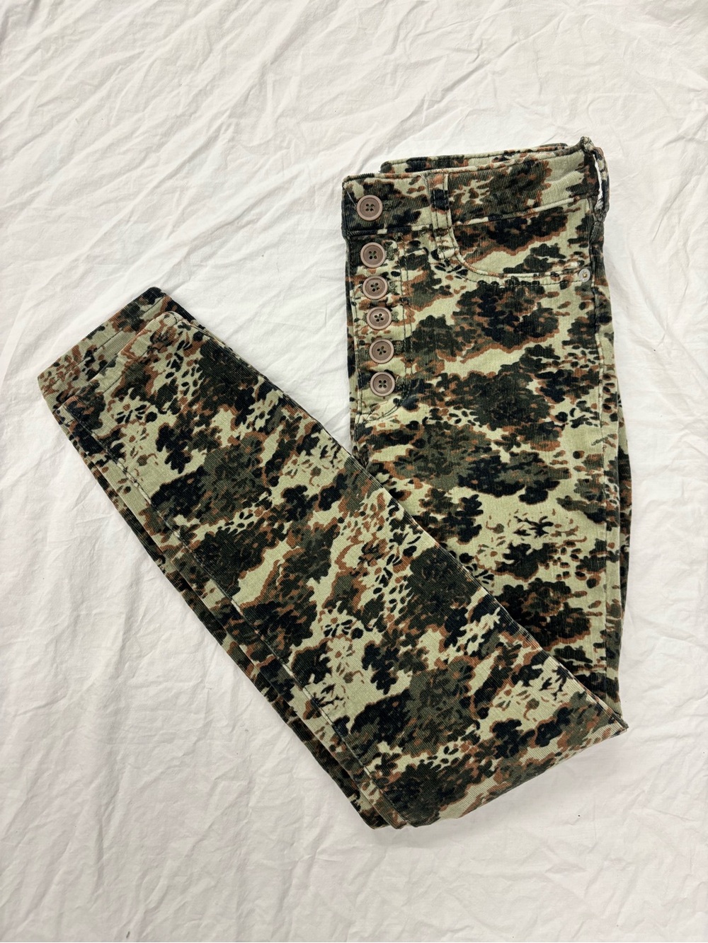 Pilcro Green Camo High-Rise Skinny Corduroy Pants | Size 26